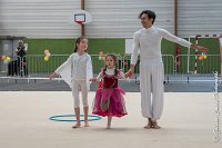 053 EQUILIBRISME -07052017 Etoiles de Louvres - -AGI 1636 : 07 Mai 2017, 2017, DEMONSTATION ARTISTE DU CIRQUE, GYMNASTIQUE ESTHETIQUE ET RYTHMIQUE, LES ETOILES DE LOUVRES